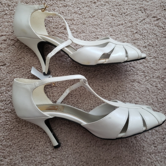 Shoes - Picture 2 of 2